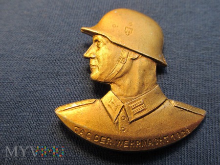 Duże zdjęcie Dzień Wehrmachtu-odznaka WHW