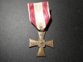 Krzyż Walecznych - patyna po 1945 r Nr;.25.