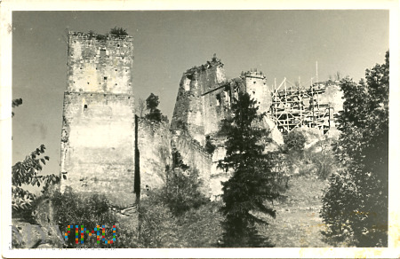 Odrzykoń - ogólny widok ruin zamku