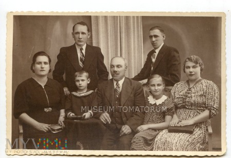 Grupowe zdjęcie rodzinne z atelier 1938