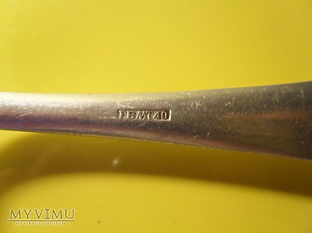Duża niemiecka łyżka aluminowa sygnowana z gapą