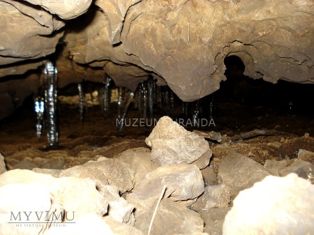 Jaskinia na Kamieniu
