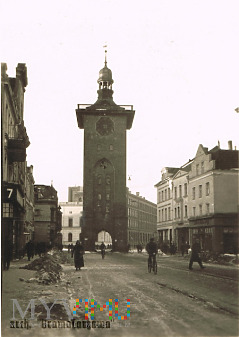 Stary Rynek i Brama Targowa zimą 1940
