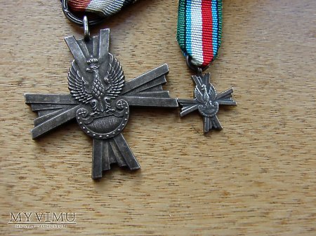 Duże zdjęcie Krzyż Polskich sił zbrojnych na zachodzie i miniat