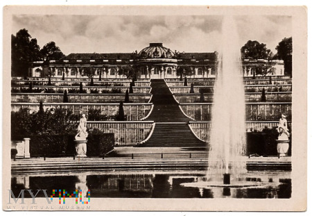 Poczdam, Pałac Sanssouci z tarasami i dużą fontann