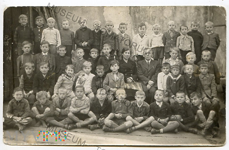 Duże zdjęcie Zdjęcie grupowe szkolne - 1943