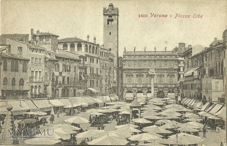 Włochy - Verona - Piazza Erbe