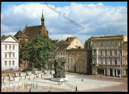 Bydgoszcz - Stary Rynek - pomnik - lata 60/70-te