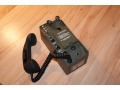 Francuski wojskowy telefon polowy typu AT-75A.