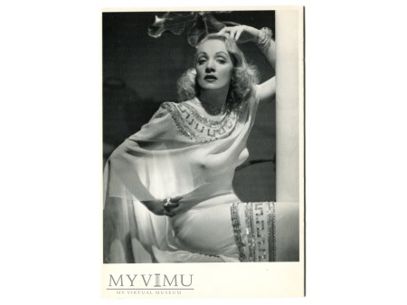 Duże zdjęcie Marlene Dietrich photo fabulous cigarette postcard