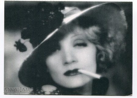Duże zdjęcie Marlene Dietrich czyli Wenus z papierosem