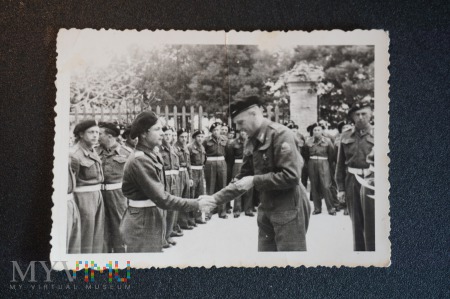 Duże zdjęcie Wręczenie odznaczenia Gwiazdy Za Wojnę 1939-45