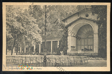 Dusznik Zdrój - Muszla koncertowa w parku -1950-te