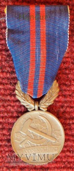 Duże zdjęcie Medal czechosłowacki "Za vynikající práci"