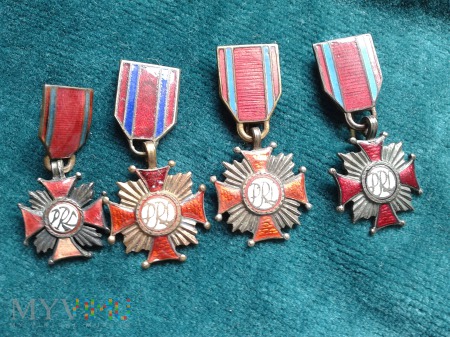 Miniaturki Krzyży Zasługi PRl
