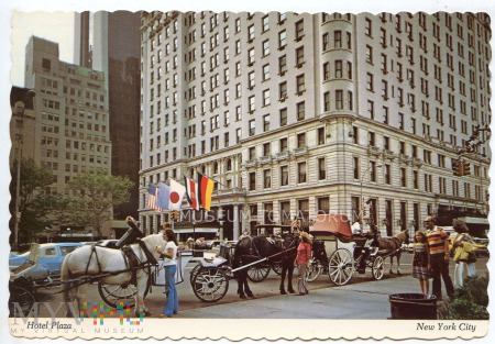Duże zdjęcie New York City - Hotel Plaza - lata 70-te XX w.