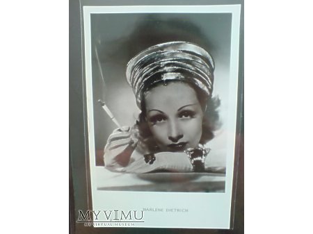 Duże zdjęcie Marlene Dietrich lata 40-te + papieros F 207