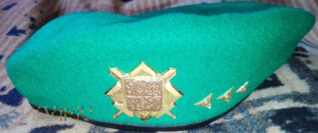 Beret porucznika wojsk lądowych
