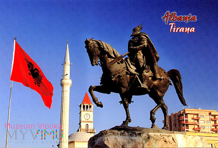 Duże zdjęcie Drugi pomnik (w stolicy) Albanii