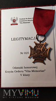 Duże zdjęcie Legitymacja i Odznaka honorowa ,,Vita Memoriae''