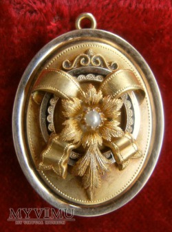 Złota broszka – Biedermeier z perłą