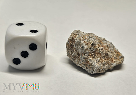40. Bechar 007- 6,67 grama- meteoryt księżycowy