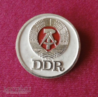 Duże zdjęcie DDR medale odznaki