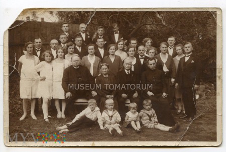 Grupowe zdjęcie rodzinne - rocznica, lata 30-te