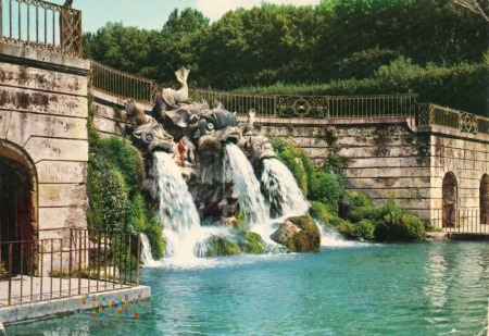 CASERTA Parco Reale - Fontana dei Delfini