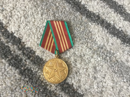 Radziecki medal „Za nienaganną służbę” 3klasy